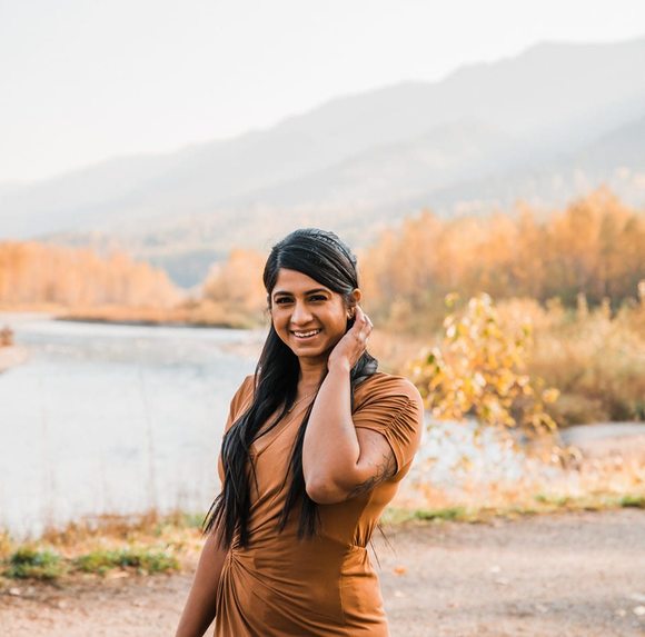 Meet your Posher, Danielle - Picture 1 of 1